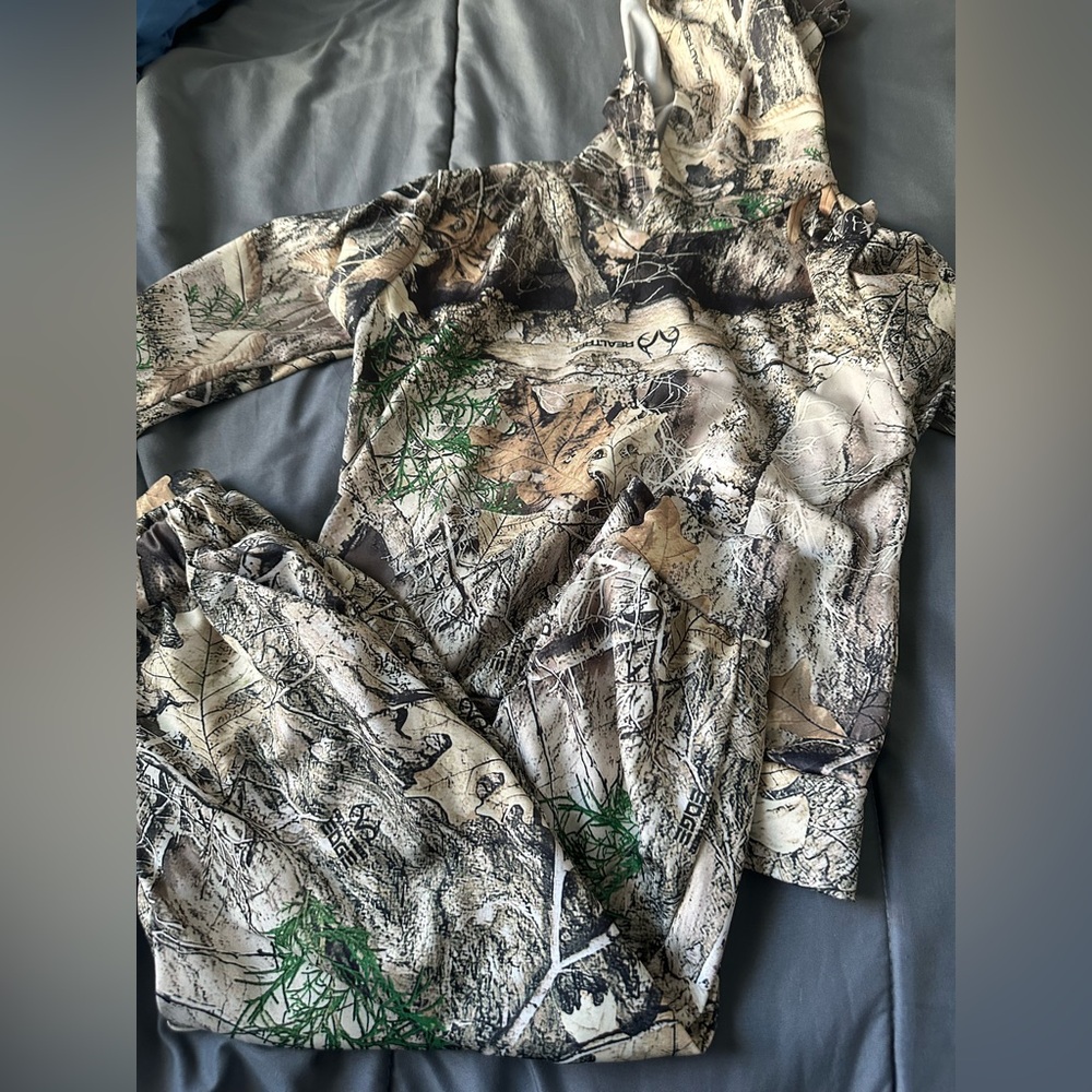 Polyester camo outfit size 5/6